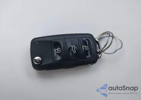 2013 Volkswagen Jetta 2.5L Se z USA, uszkodzony, nr VIN 3VWDP7AJ6DM403347